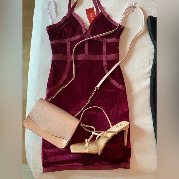 Guess Dresses & Skirts - GUESS Velvet burgundy mini dress